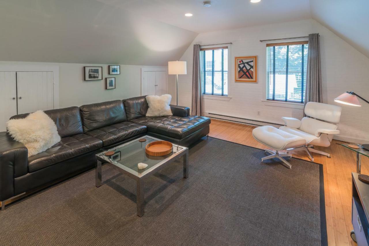 The Carriage House Loft Apartment Kingston Exterior foto
