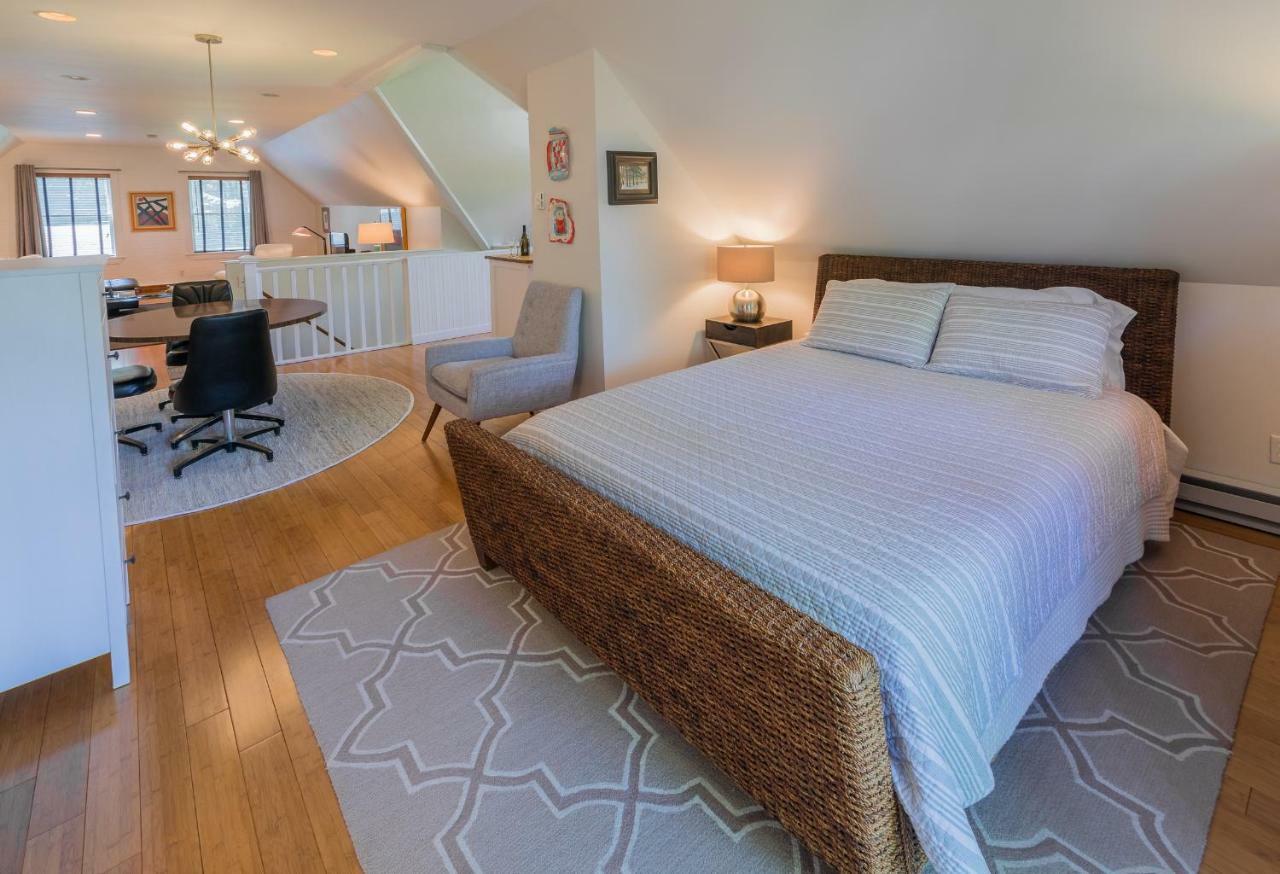 The Carriage House Loft Apartment Kingston Exterior foto