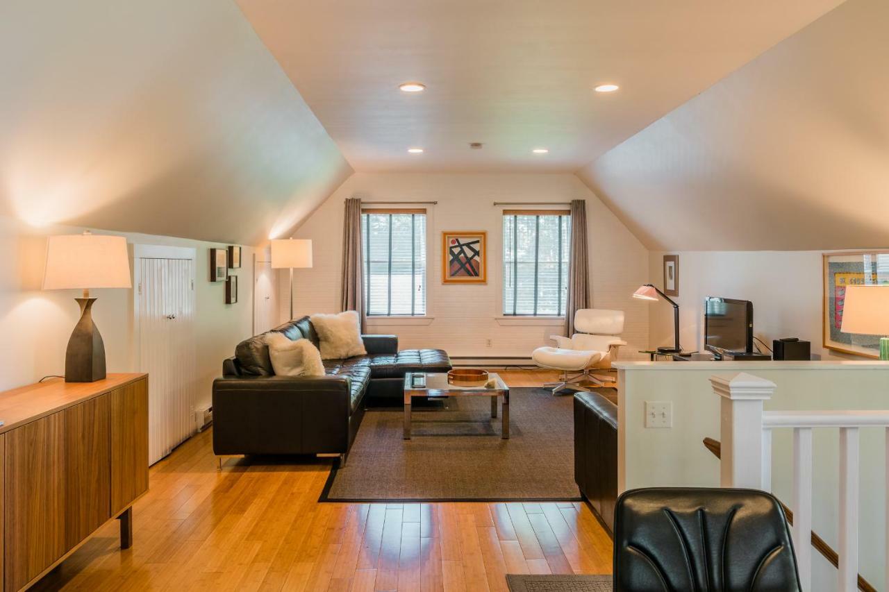 The Carriage House Loft Apartment Kingston Exterior foto