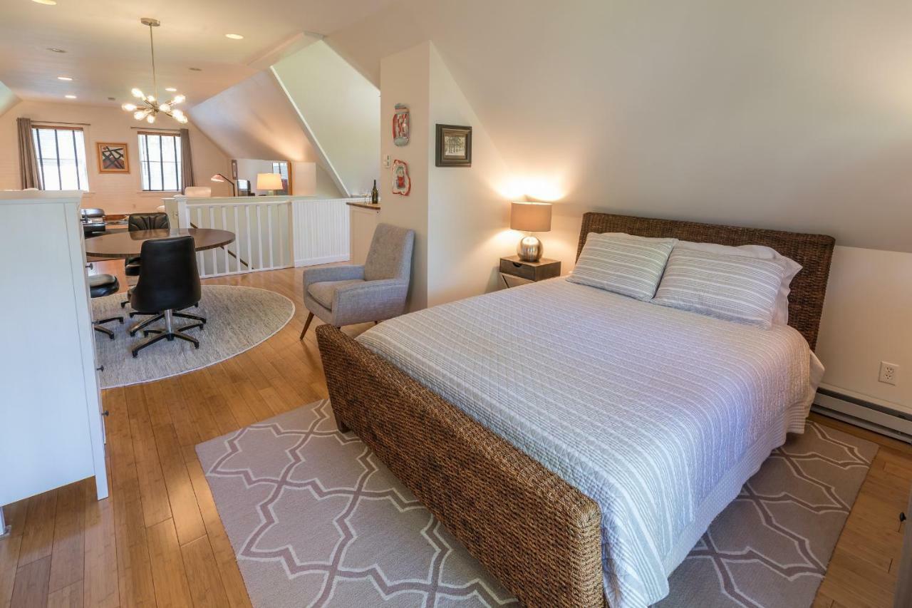 The Carriage House Loft Apartment Kingston Exterior foto